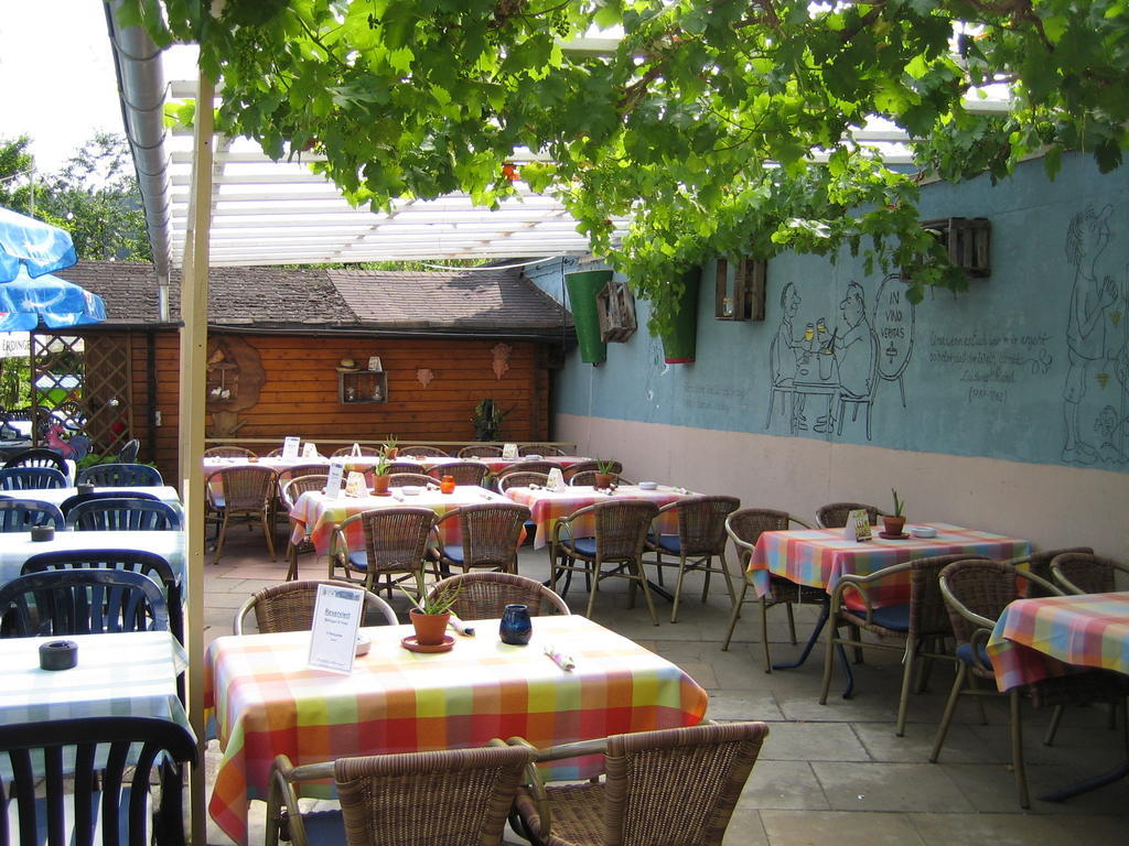 Landhotel Weinhaus Treis Weinaehr Exterior photo